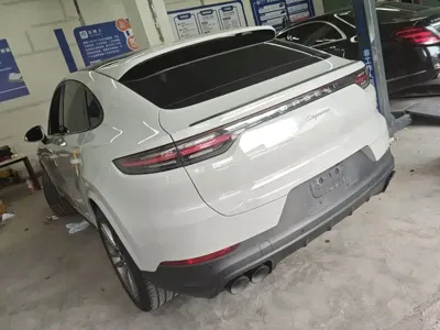 Porsche Cayenne 2021, 60000 км, за 445000 CNY