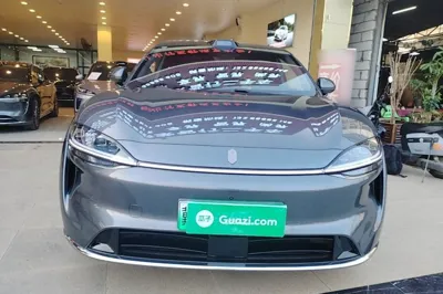 Hima Luxeed R7 2026, 7900 км, за 271410.11 CNY