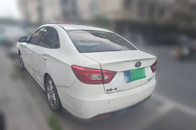 Bestune B30 2016, 97100 км, за 17579.55 CNY