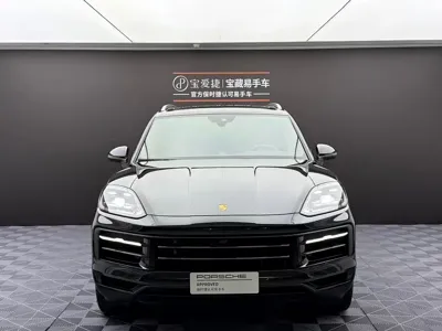 Porsche Cayenne 2024, 25000 км, за 658000 CNY