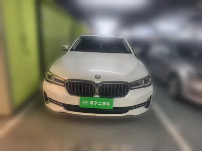 BMW 5 Series 2022, 48200 км, за 209932.27 CNY