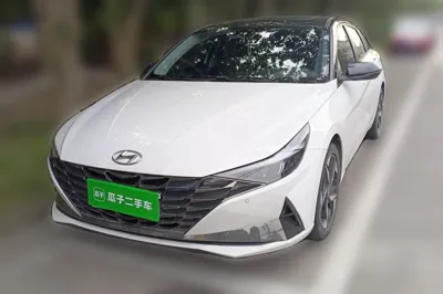 Hyundai Elantra · 2022 год