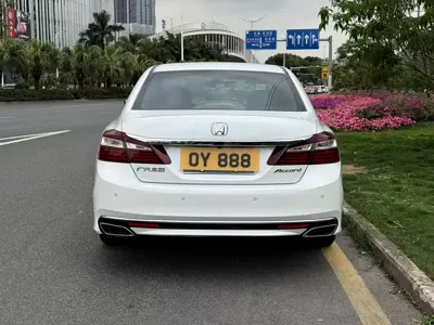 Honda Accord 2017, 70000 км, за 63800 CNY