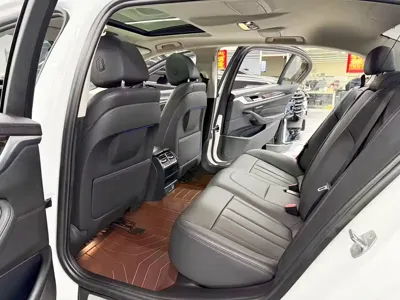 BMW 5 Series 2018, 150000 км, за 113800 CNY - фото 8