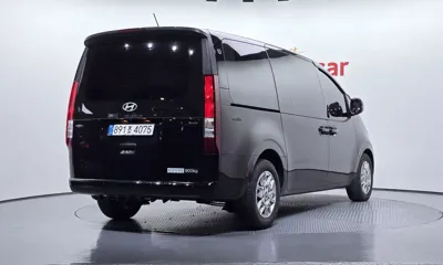 Hyundai Staria 2025, 9509 км, за 28400000 KRW