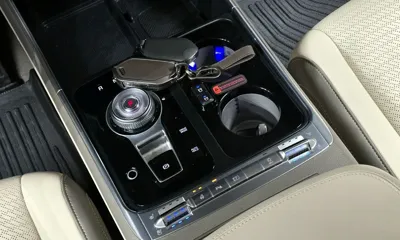 Kia Canival 2025, 25695 км, за 58900000 KRW - фото 9