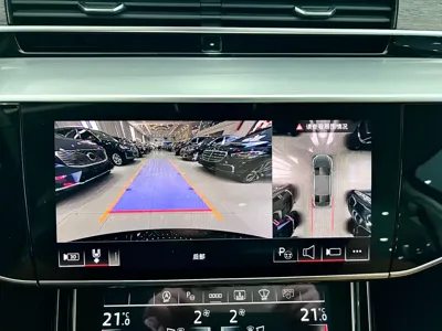 Audi A8 2025, 9000 км, за 700300 CNY - фото 14