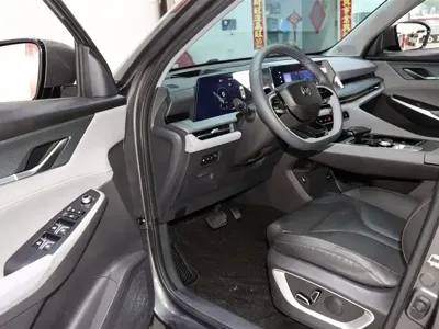 Changan 长安CS75PLUS 2022, 39000 км, за 68800 CNY - фото 9