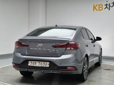 Hyundai Avante 2019, 164638 км, за 8200000 KRW