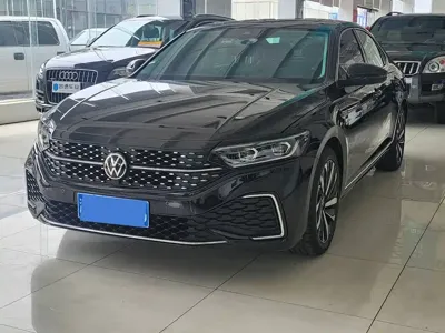 Volkswagen Passat · 2022 год