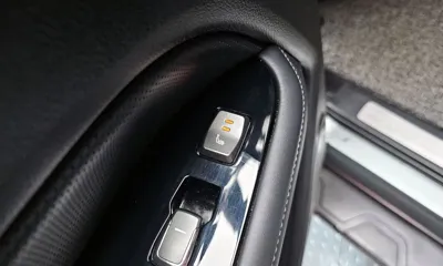 KG_Mobility_Ssangyong Rexton 2019, 27334 км, за 18300000 KRW - фото 27