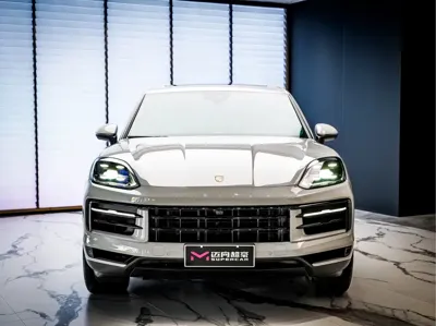 Porsche Cayenne 2024, 20000 км, за 668000 CNY