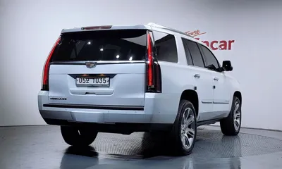 Cadillac Escalade 2018, 121685 км, за 29900000 KRW