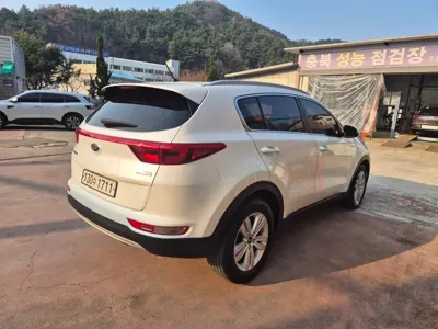 Kia Sportage 2018, 133693 км, за 11800000 KRW - фото 12