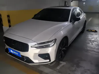Volvo S60 · 2020 год