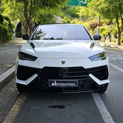Lamborghini Urus 2023, 9300 км, за 340000000 KRW