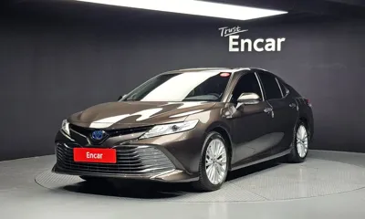 Toyota Camry · 2019 год