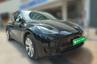 Tesla Model Y 2022, 21800 км, за 187420.18 CNY