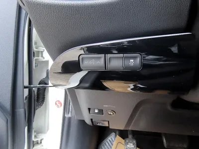 Toyota Prius 2018, 179125 км, за 12500000 KRW - фото 12
