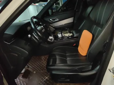 Land Rover Range Rover Velar 2018, 169000 км, за 165299.42 CNY - фото 16