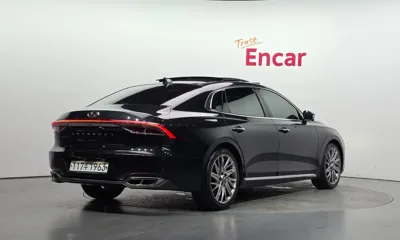 Hyundai Grandeur 2020, 83075 км, за 15336.84 USD - фото 2