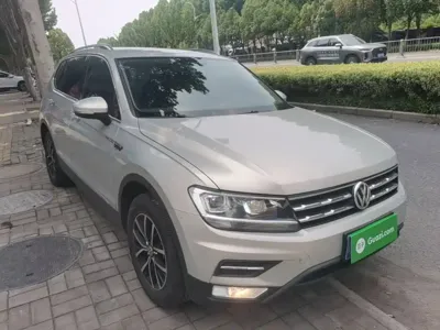 Volkswagen Tiguan L 2017, 121000 км, за 51800 CNY