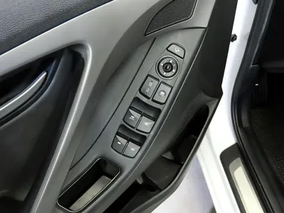 Hyundai Avante 2015, 42609 км, за 6990000 KRW - фото 14