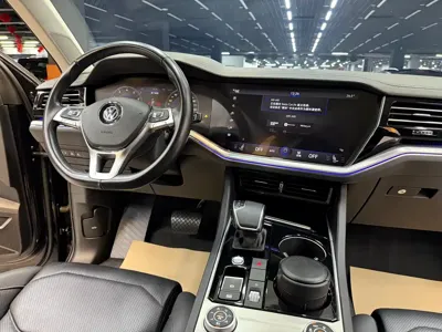Volkswagen Touareg 2019, 76000 км, за 196800 CNY - фото 14