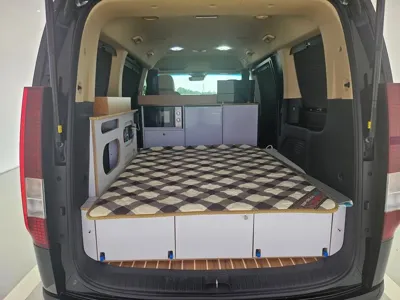 Hyundai Staria 2024, 38951 км, за 34800000 KRW - фото 8