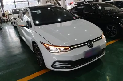 Volkswagen Golf 2021, 65600 км, за 100930.02 CNY - фото 3
