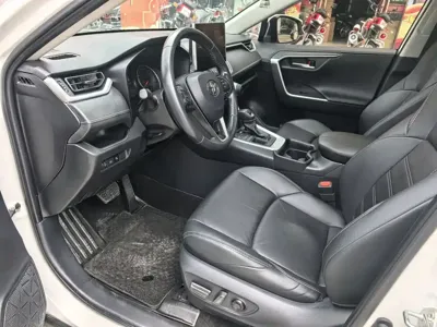 Toyota Wildlander 2022, 79000 км, за 99800 CNY - фото 8