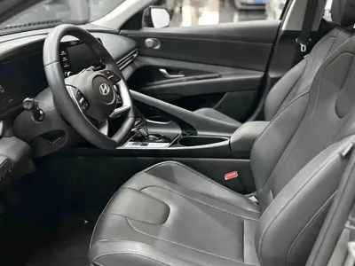 Hyundai Elantra 2024, 29000 км, за 75800 CNY - фото 15
