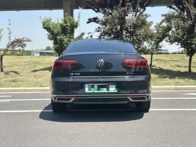 Volkswagen 迈腾 PHEV 2022, 70000 км, за 79000 CNY