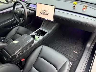 Tesla Model 3 2022, 90000 км, за 128000 CNY
