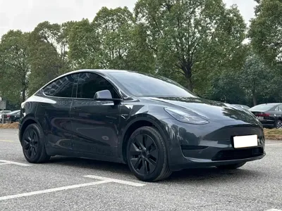 Tesla Model Y 2024, 20000 км, за 143000 CNY