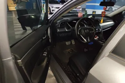 Honda Civic 2016, 89800 км, за 61308.26 CNY - фото 13