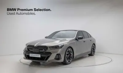BMW i5 · 2025 год