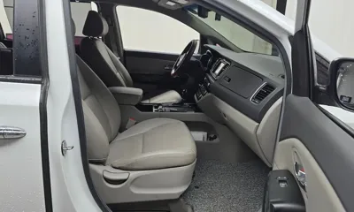 Kia Canival 2016, 161778 км, за 8900000 KRW - фото 11