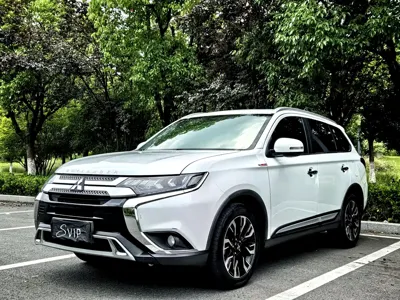 Mitsubishi Outlander · 2020 год