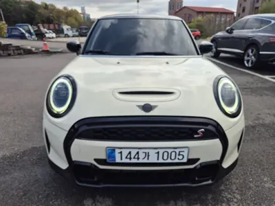MINI Cooper · 2022 год