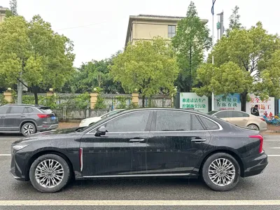 Hongqi Hongqi H5 2023, 40000 км, за 85000 CNY