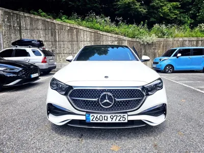 Mercedes-Benz E-Class · 2025 год