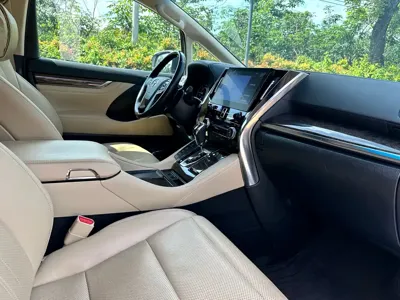Toyota Alphard 2023, 80000 км, за 618000 CNY - фото 7