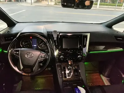 Toyota Alphard 2020, 77000 км, за 425000 CNY