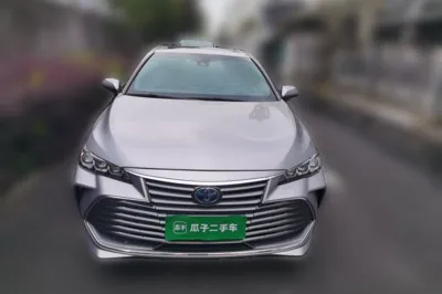 Toyota Avalon 2019, 71000 км, за 102205.05 CNY