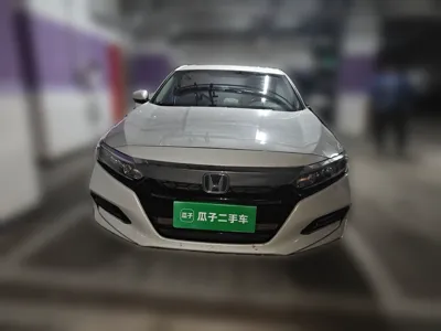 Honda Accord 2018, 103200 км, за 87707.4 CNY