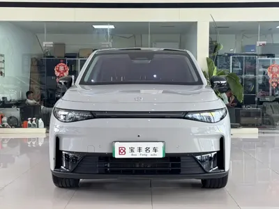 Leapmotor Leapmotor C10 2024, 25000 км, за 96800 CNY