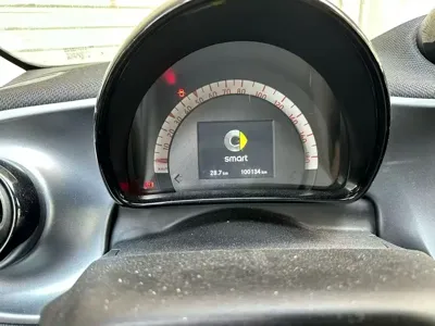 Smart Smart Forfour 2018, 100000 км, за 39800 CNY