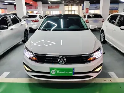 Volkswagen Lamando 2022, 28000 км, за 71800 CNY