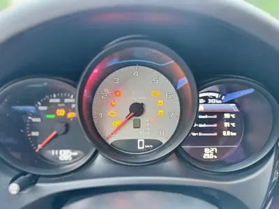 Porsche Macan 2015, 100000 км, за 98800 CNY - фото 9